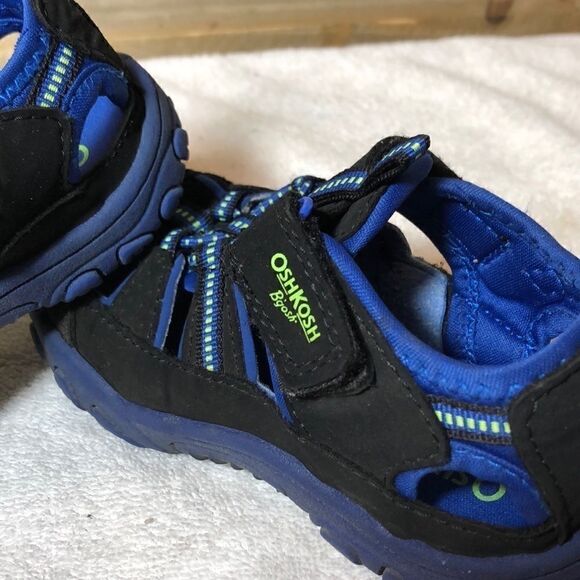 OshKosh Bgosh No tie Water shoes - Picture 9 of 16